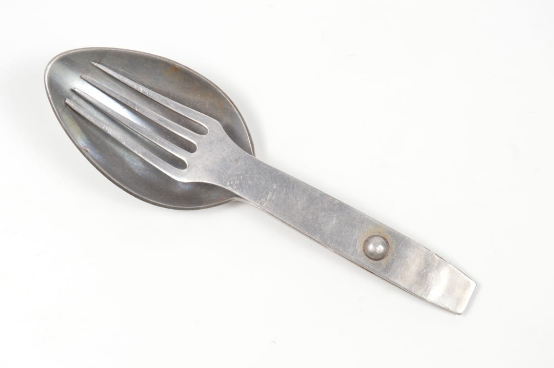 NIEZBEDNIK ŁYŻKOWIDELEC STALOWY SYGN. CFH 41