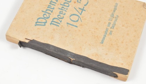Wehrmacht Merkbuch 1945