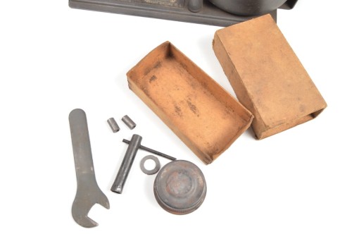 Kraftstoff-Heizkocher 1943