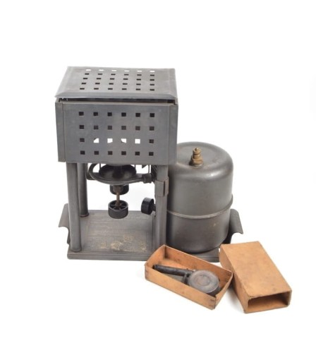 Kraftstoff-Heizkocher 1943