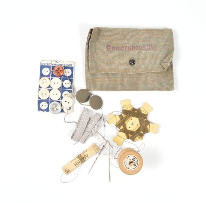 PRZYBORNIK DO SZYCIA KAMERADENHILFE