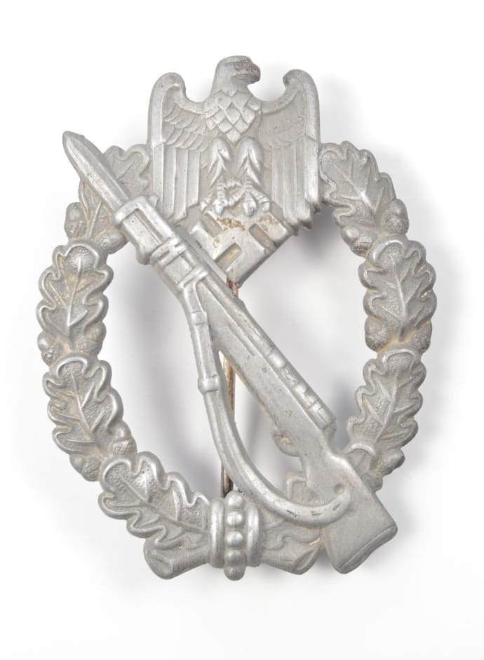 SILVER INFANTRY ASSAULT BADGE