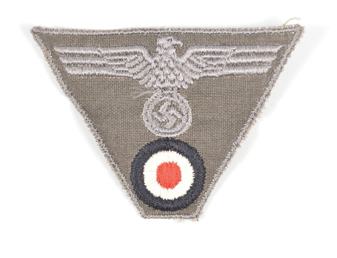 NASZYWKA NA CZAPKĘ M43