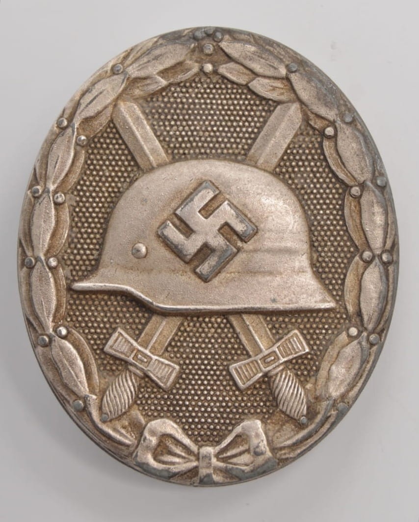  SILVER WOUND BADGE