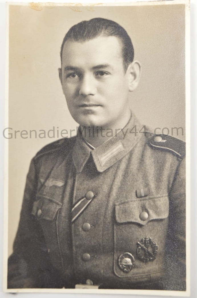 ZDJĘCIE ODZNACZENIE SZTURM PIECHOTY BRĄZ