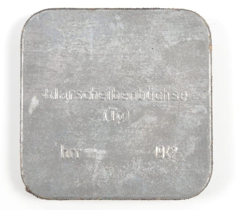 SZKŁA ZAPASOWE DO MASKI PRZECIWGAZOWEJ W POJEMNIKU 