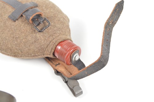 Feldflasche M42