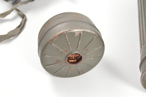 Gasmaske M38 mit Blechbüchse