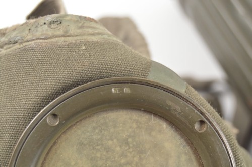Gasmaske M38 mit Blechbüchse