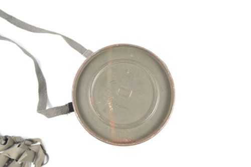 Gasmaske M38 mit Blechbüchse